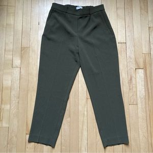 New (no tag) Aritzia Babaton olive green Conan cropped pants/trousers.